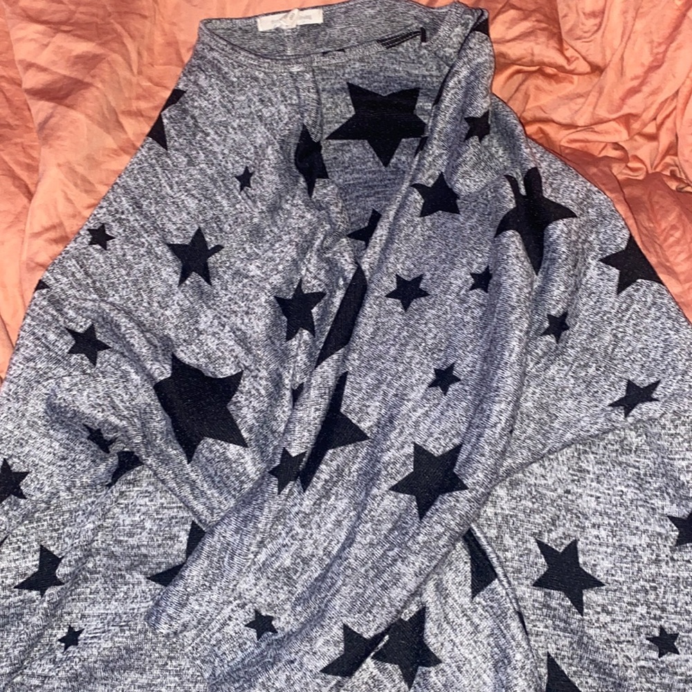 Gray shirt with black stars